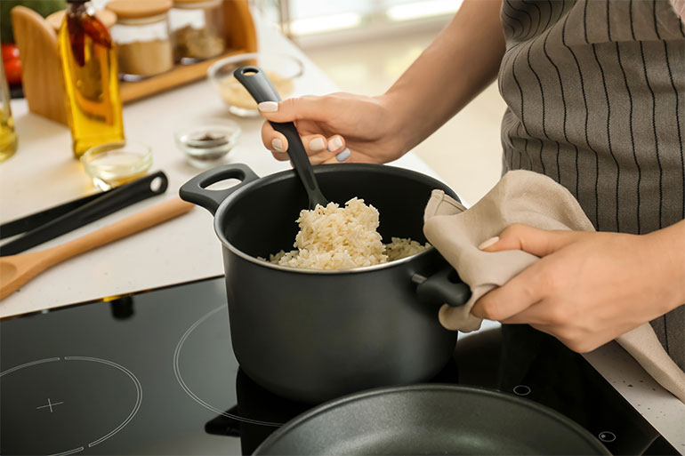 masalah nasi berkerak di rice cooker detail